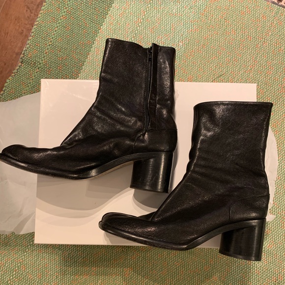 Maison Margiela - Tabi - Size 39.5 - Black Leather Ankle Boots - Picture 7 of 14